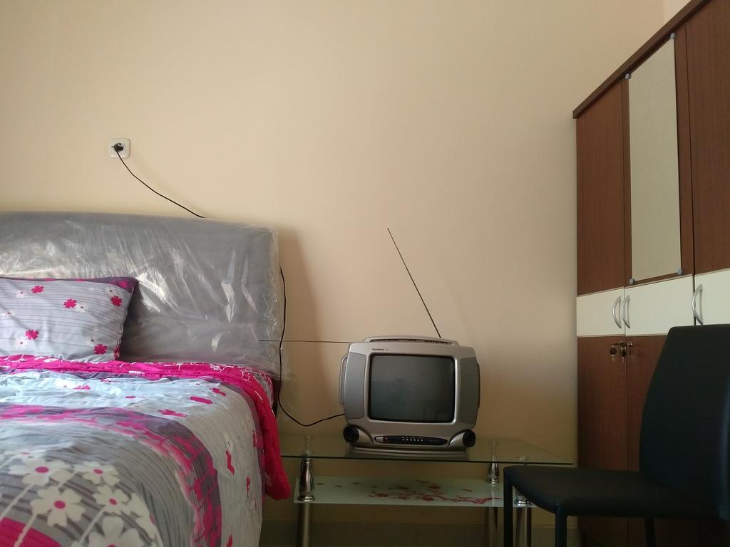 Jasmine Park Guest House เซอมารัง ภายนอก รูปภาพ