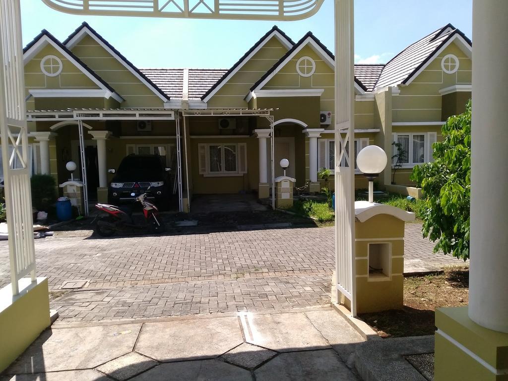 Jasmine Park Guest House เซอมารัง ภายนอก รูปภาพ