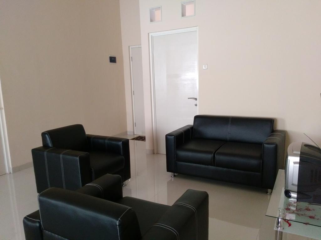 Jasmine Park Guest House เซอมารัง ภายนอก รูปภาพ